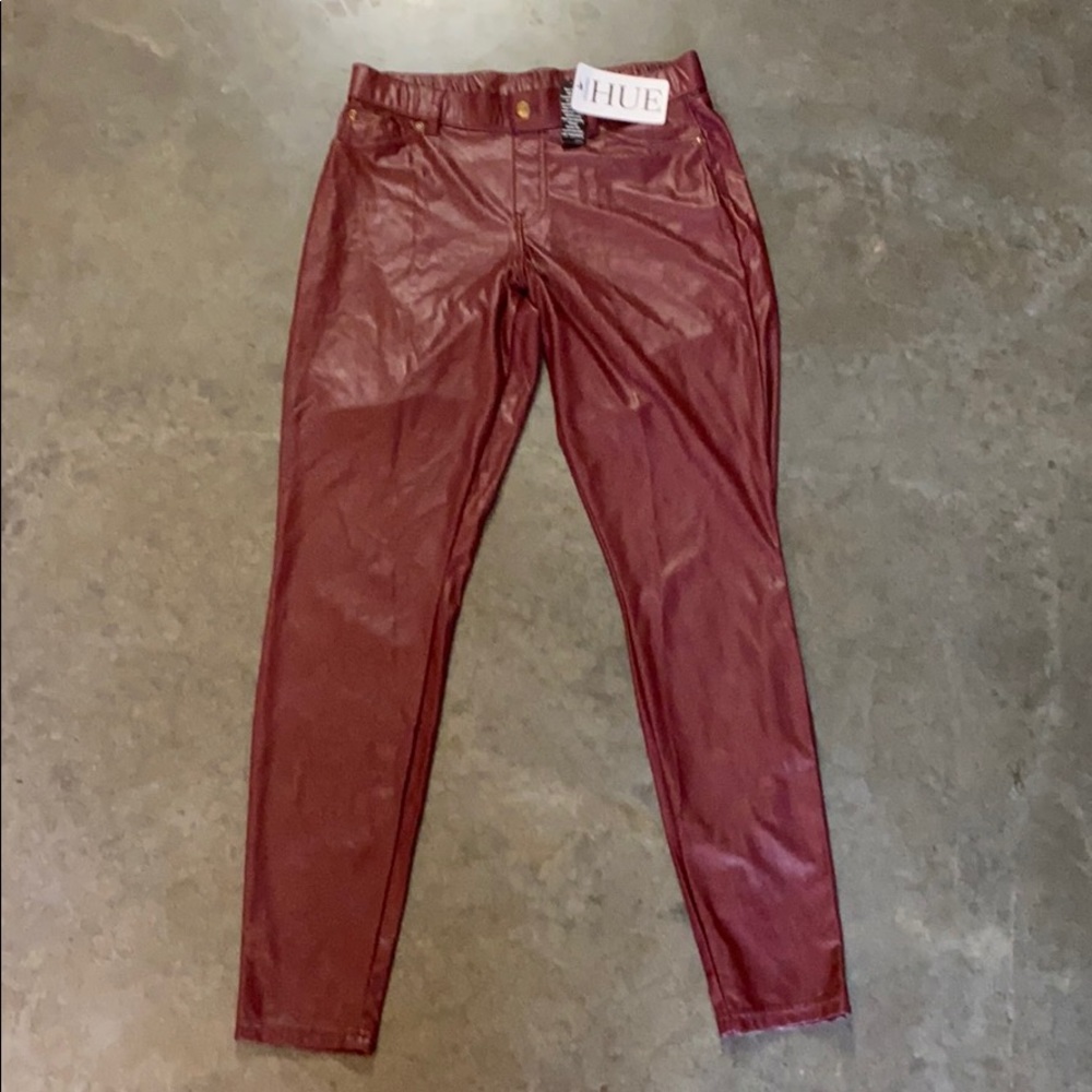 Hue leatherette leggings (sangria) size medium